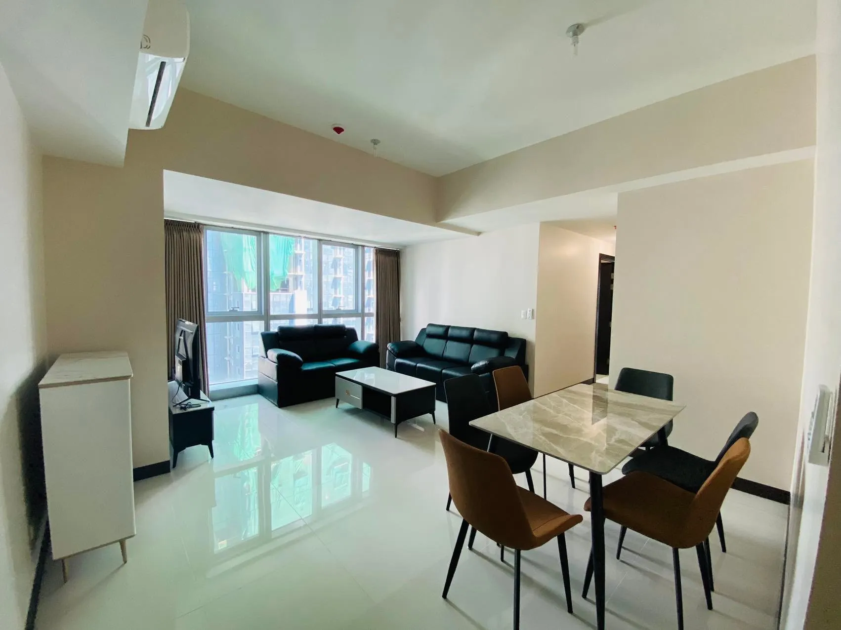 Three-bedroom residence