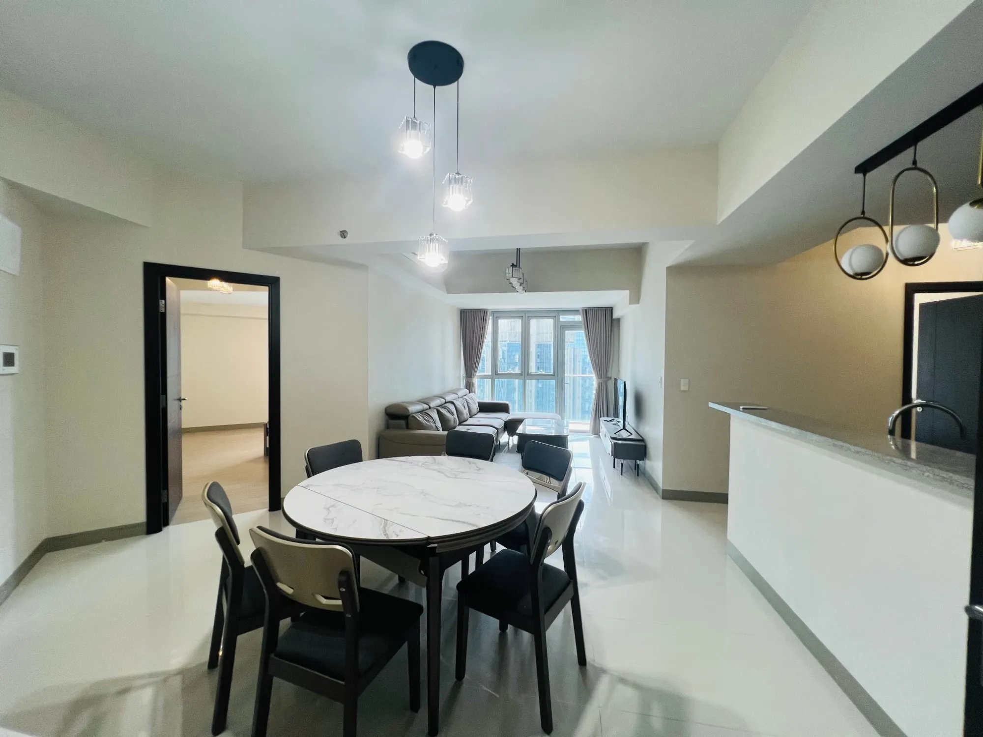 Three-bedroom residence with terrace