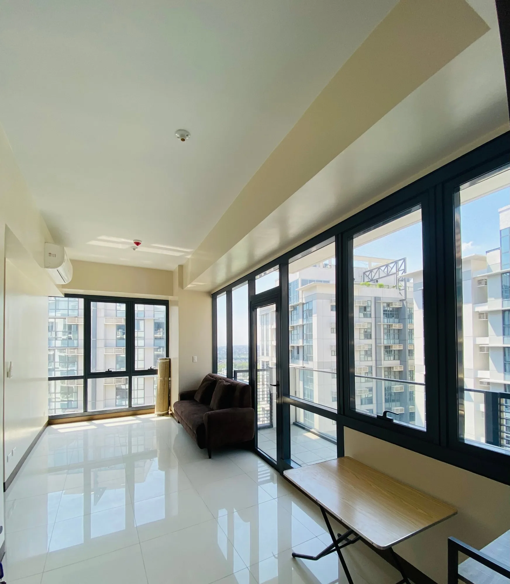Two-bedroom residence with terrace