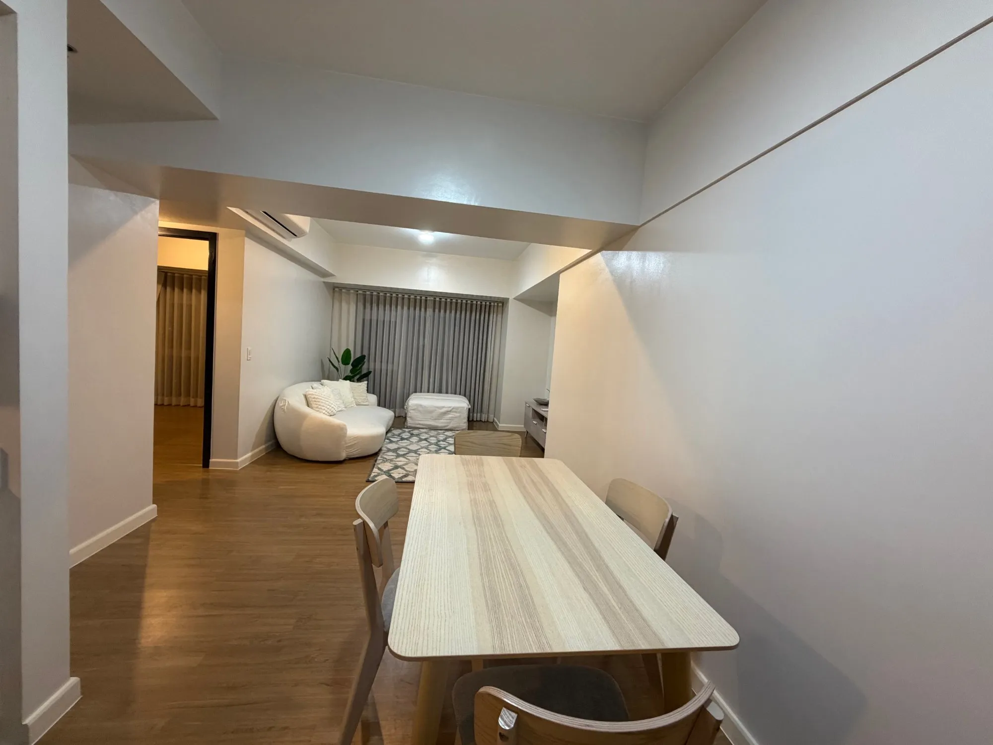 Two-bedroom residence with terrace